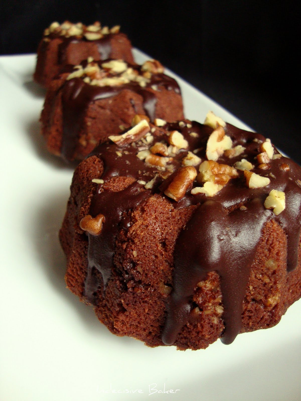 Indecisive Baker: Milk Chocolate Mini Bundt Cakes