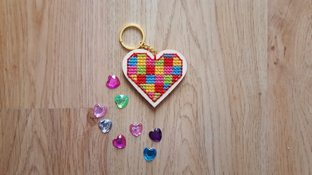 DIY cross stitched heart keychain - with free pattern