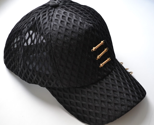  http://www.rosegal.com/hats/mesh-metallic-stick-circle-embellished-1130805.html?lkid=128845