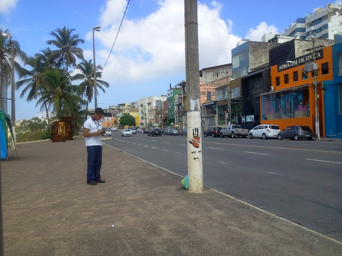 Vistoria nos postes na rua da Paciência