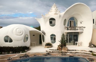 Unique and Amazing Houses From Around the World Photos