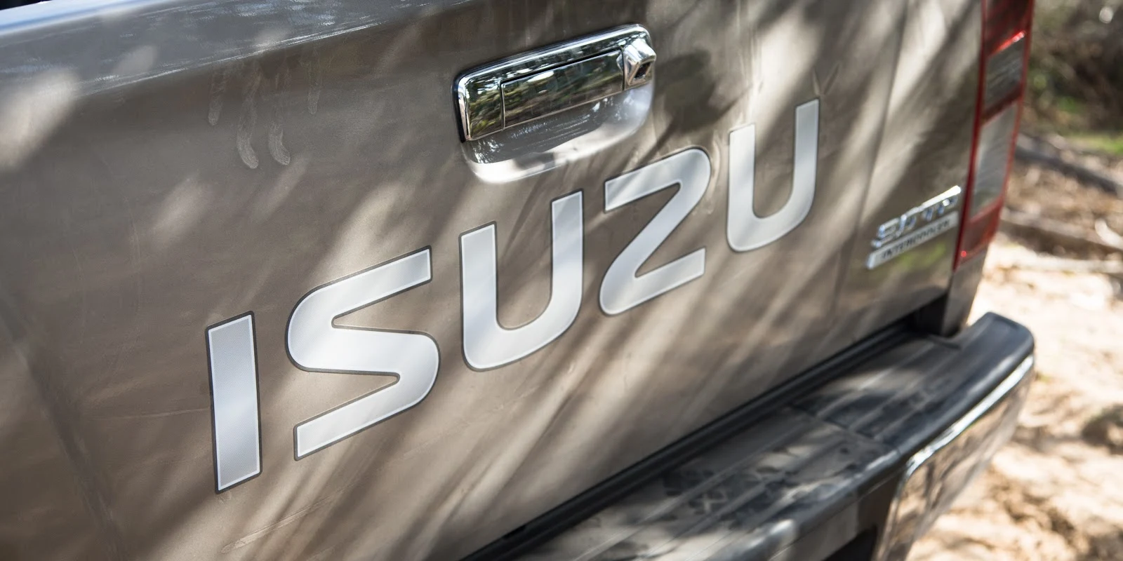 Đánh giá xe Isuzu D-Max 2016