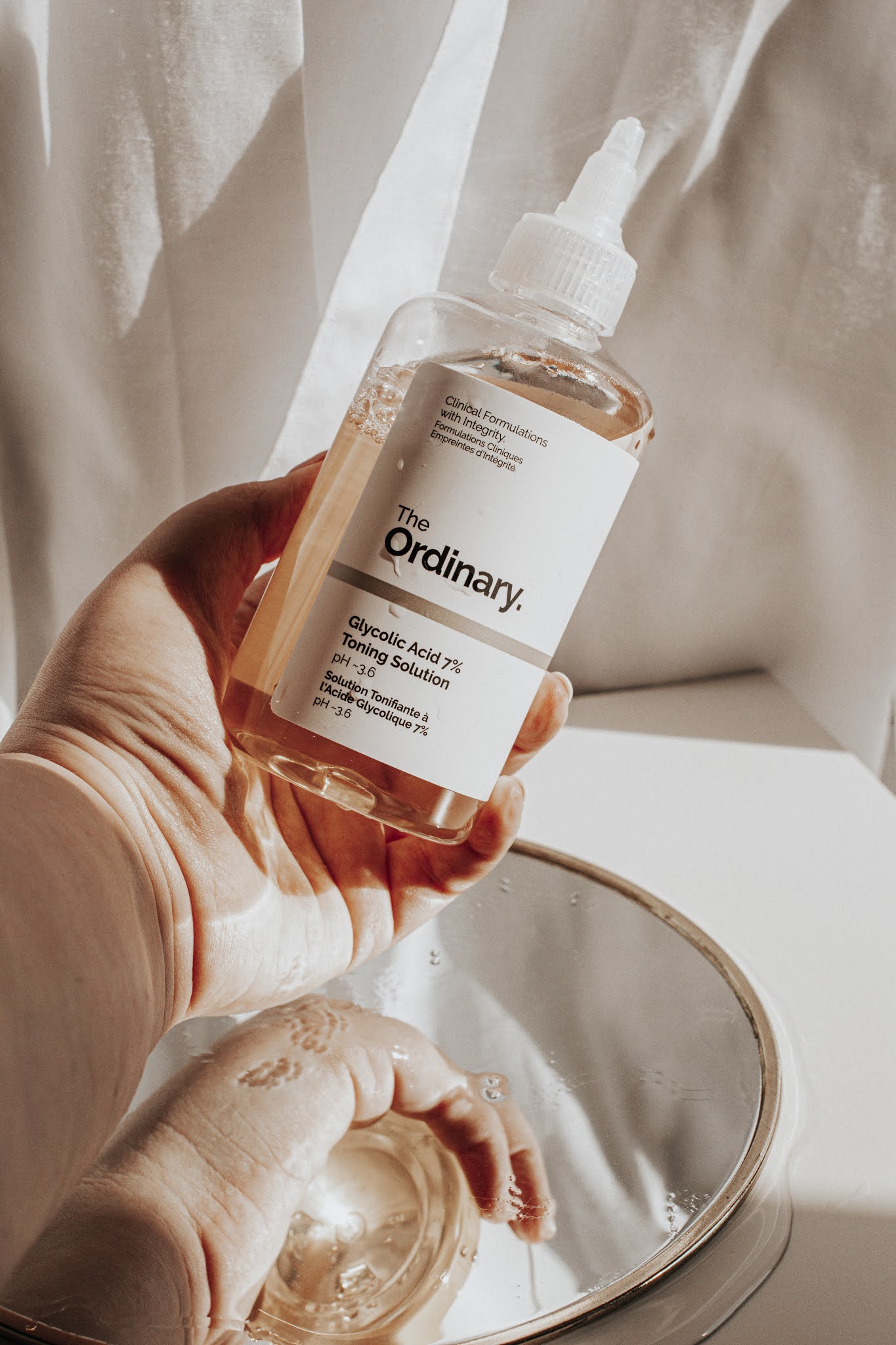 The Ordinary glycolic acid 7% toning solution tonik peelingujący z 7% kwasem glikolowym