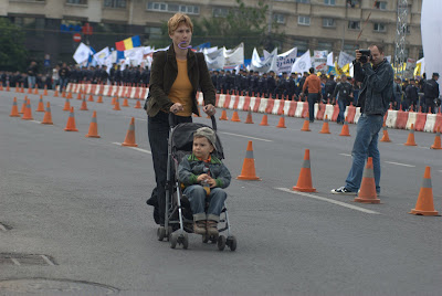 Piata Victoriei - 19 mai 2010