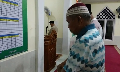 Di Masjid Al Firdaus, Emzalmi Ajak Orang Tua Jaga Anak dari Bahaya Narkoba dan Pergaulan Bebas