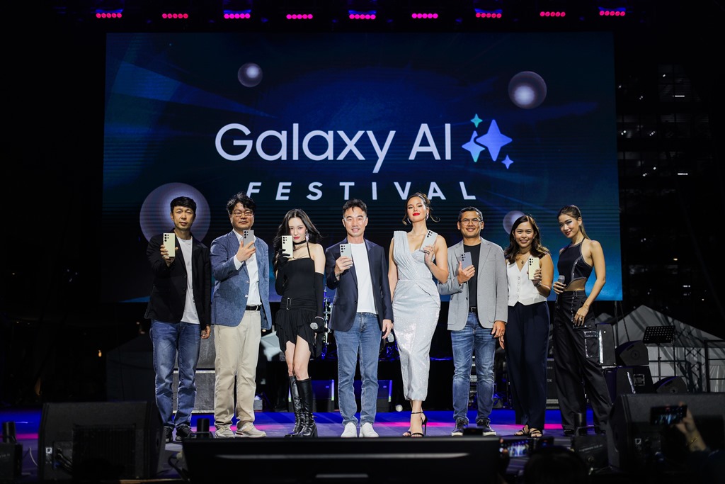 Galaxi AI Festival Photo Op