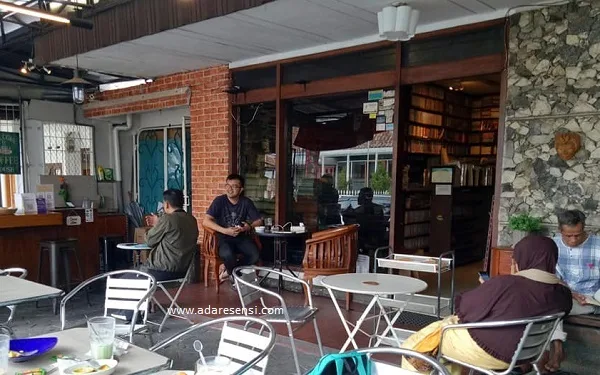 Book cafe di Bandung