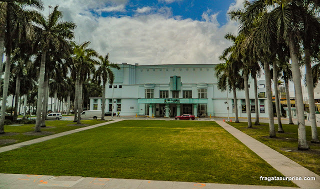 Teatro Jackie Gleason, hoje Filmore Theater, em estilo art déco, em Miami Beach