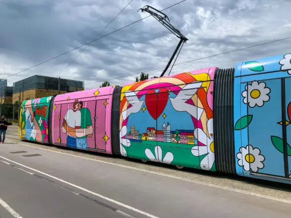 Un tram dédié à la communauté LGBT bientôt mis en place à Lyon, « Construire une métropole toujours plus inclusive »