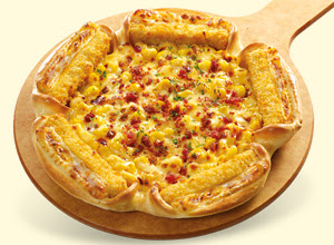 Cheesy Corn Crown Crust Pizza