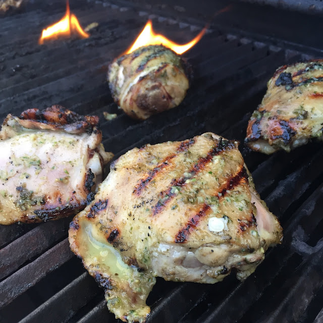 Grilled chicken with healthy Livliga Asian-style marinade 