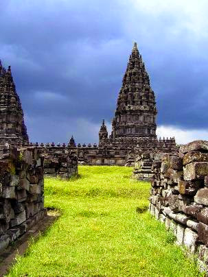 Wisata Exsotik Di Candi Prambanan Yogyakarta