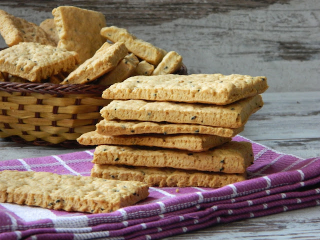 Biscuiti  picanti cu negrilica