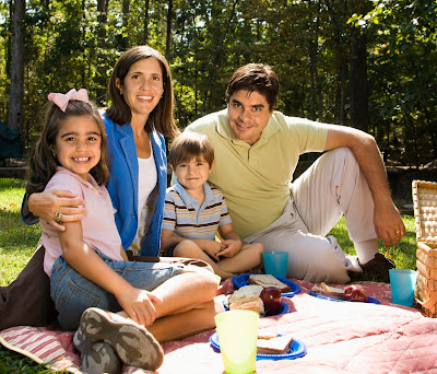  A family picnic is a great idea for parents day activity to celebrate this day.