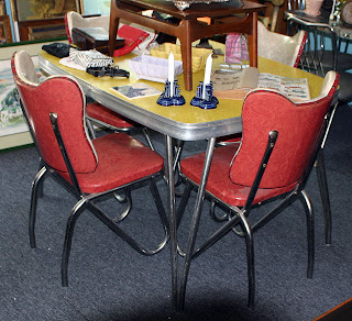 retro dining table and chairs