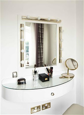 modern dressing table design on wall with mirror lights