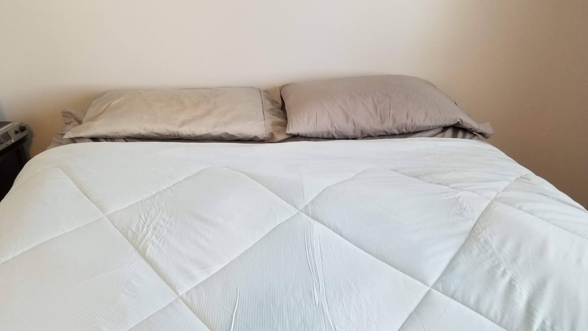 Review: Elegear Cooling Comforter {and 20% off code!}