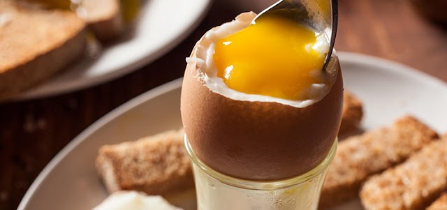   Μελάτα αυγά: Τι πρέπει να ξέρετε για λόγους υγείας