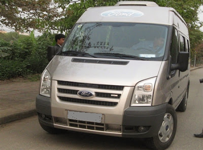 Cho thuê xe 16 chỗ Ford Transit tại Hà Nội