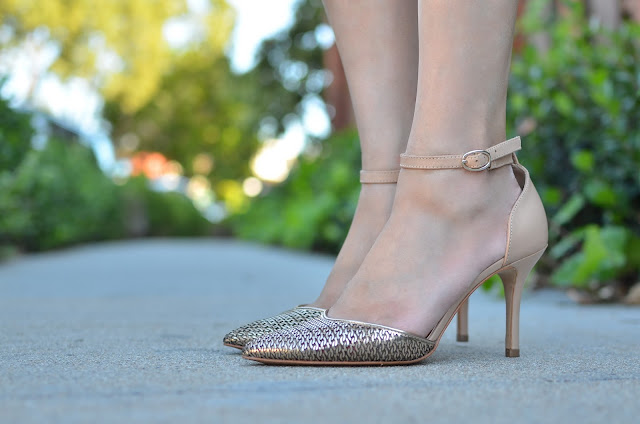 Enzo Angiolini gold metallic heels