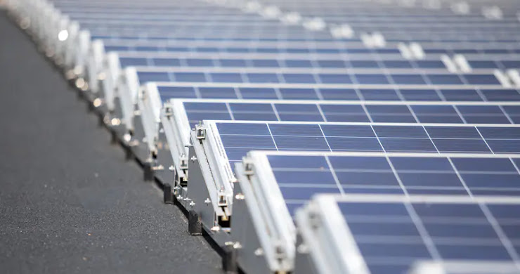 El tamaño de las placas fotovoltaicas es importante, pero la eficiencia lo es más