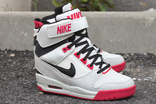 Nike Air Revolution Sky Hi