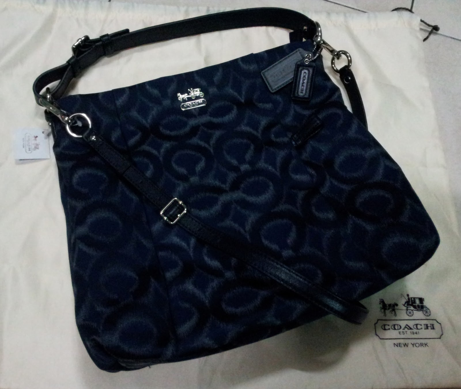 ... Op Art Ikat Isabelle Hobo F21296 Navy Blue Handbag Bag Purse NWT