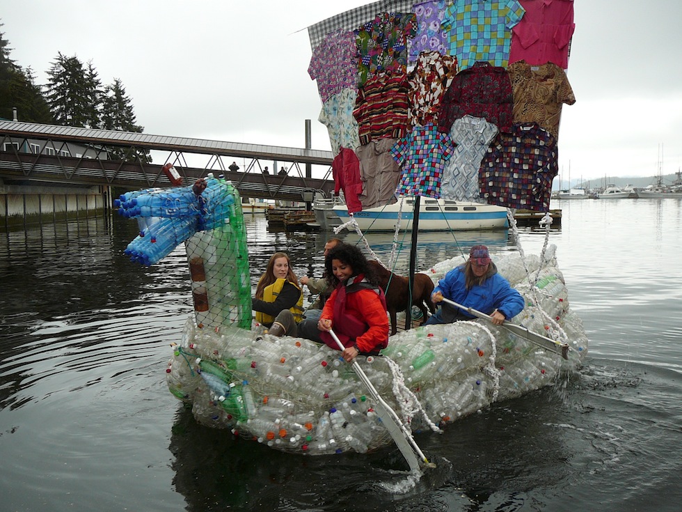 How to Recycle: Recycled Plastic Bottles Boat