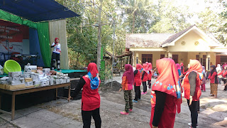 Jalan Sehat dan Senam Masal Pedukuhan Gumulan