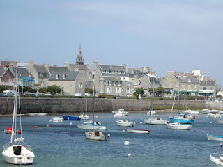 http://www.breizh-info.com/2016/04/04/41298/roscoff-lamballe-clandestins-relaches-nature