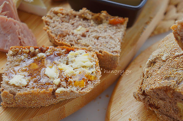 No Knead Walnut Raisin Bread