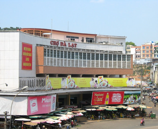 Da Lat Market - the largest commercial market in Central Highlands