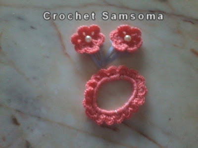 اكسسوارات شعر كروشيه. توكة للأطفال جميلة من الكروشية. ربطات كروشيه للشعر.Felt Hair Clips . Crochet Hair .Crochet hats and accessories  اجمل اكسسوارات الشعر بالكروشيه. صور طوق شعر كروشيه. 