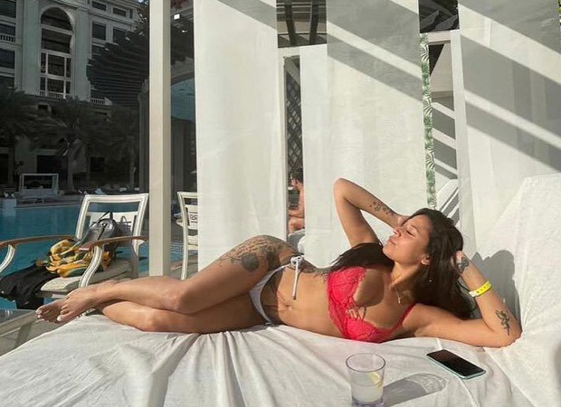 Tiger shroff's sis Krishna Shroff की  Weekend mood Hot Photos