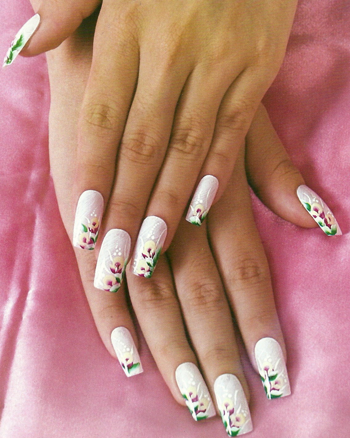 Uñas con diseño primaveral ~ Belleza y Peinados