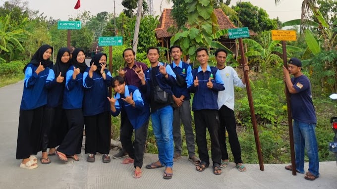 Permudah Masyarakat Tahu Lokasi Desa Sojomerto Kendal, Mahasiswa KKN UIN Walisongo Pasang Plangisasi