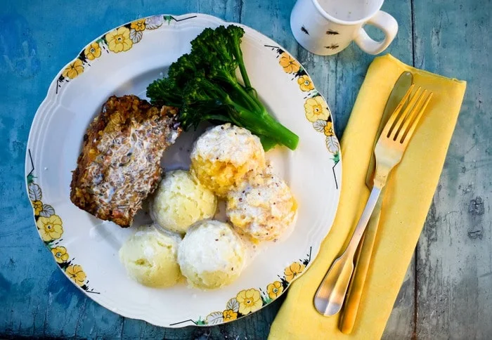 Haggis, neeps and tatties with creamy whisky sauce