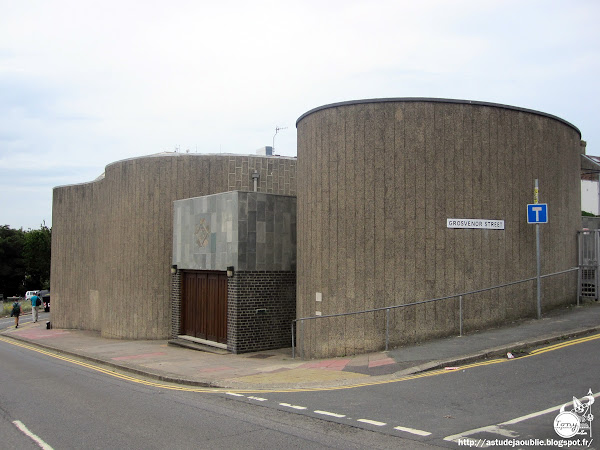 Brighton - UK - National Spiritualist Church  Architectes: Overton & Partners  Construction: 1964