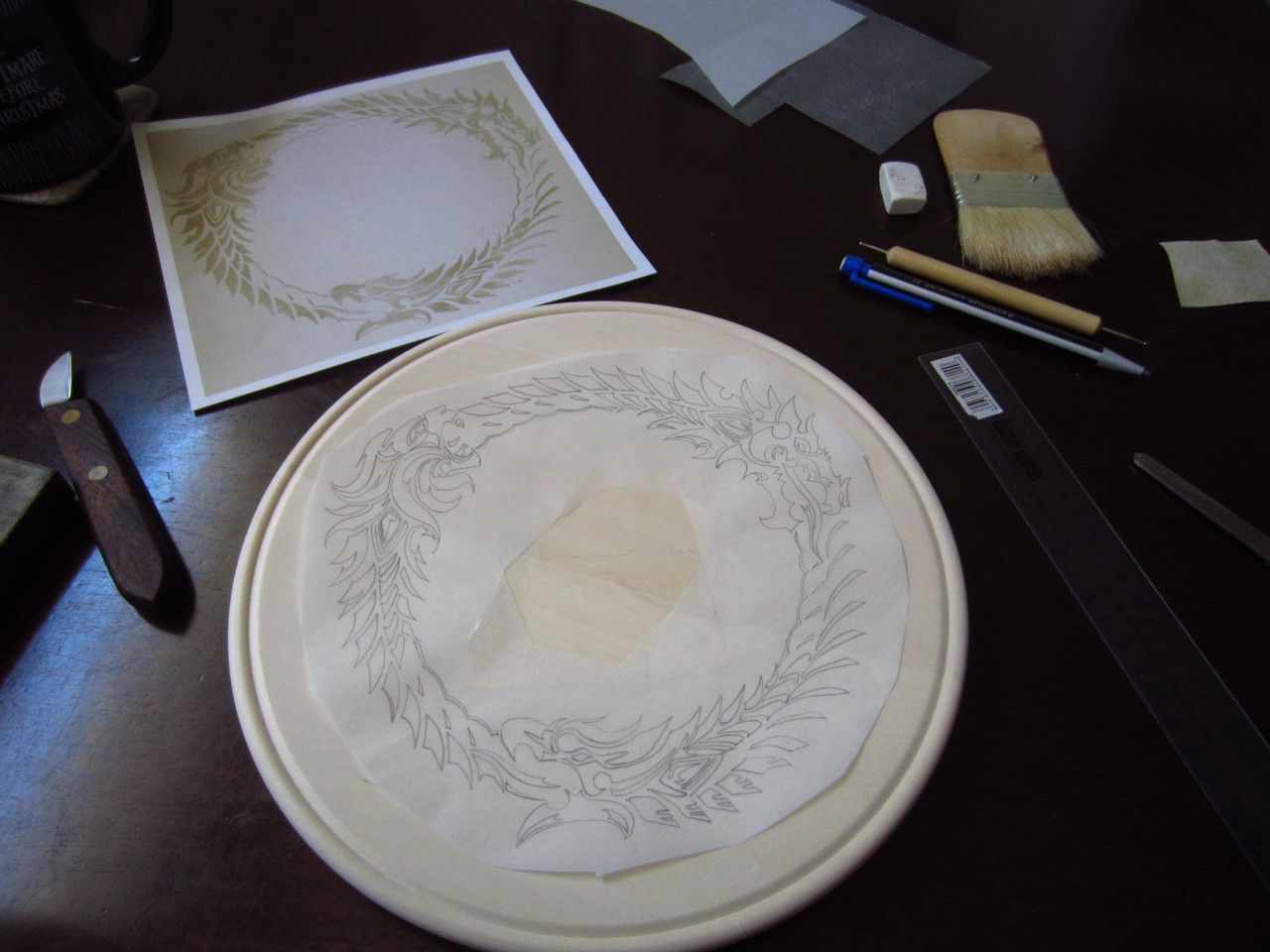 Ales the woodcarver: Ouroboros chip carved plate, Elder Scrolls Online