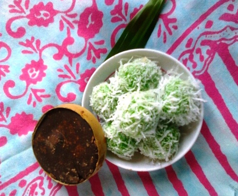 Saduran Rasa: Kuih Onde-onde / Buah Melaka