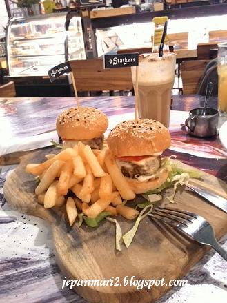 Stalkers Cafe, Dataran Sunway.