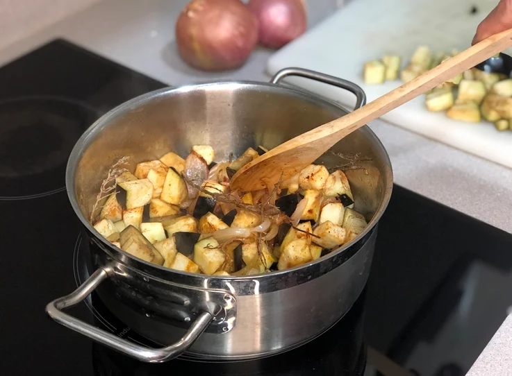 Sopa de berenjenas y camagrocs