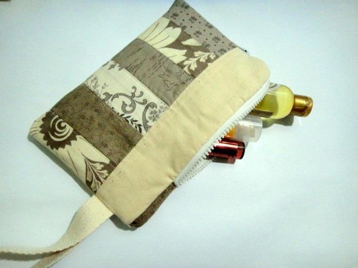 Zippered Cosmetic Pouch Pattern & Tutorial