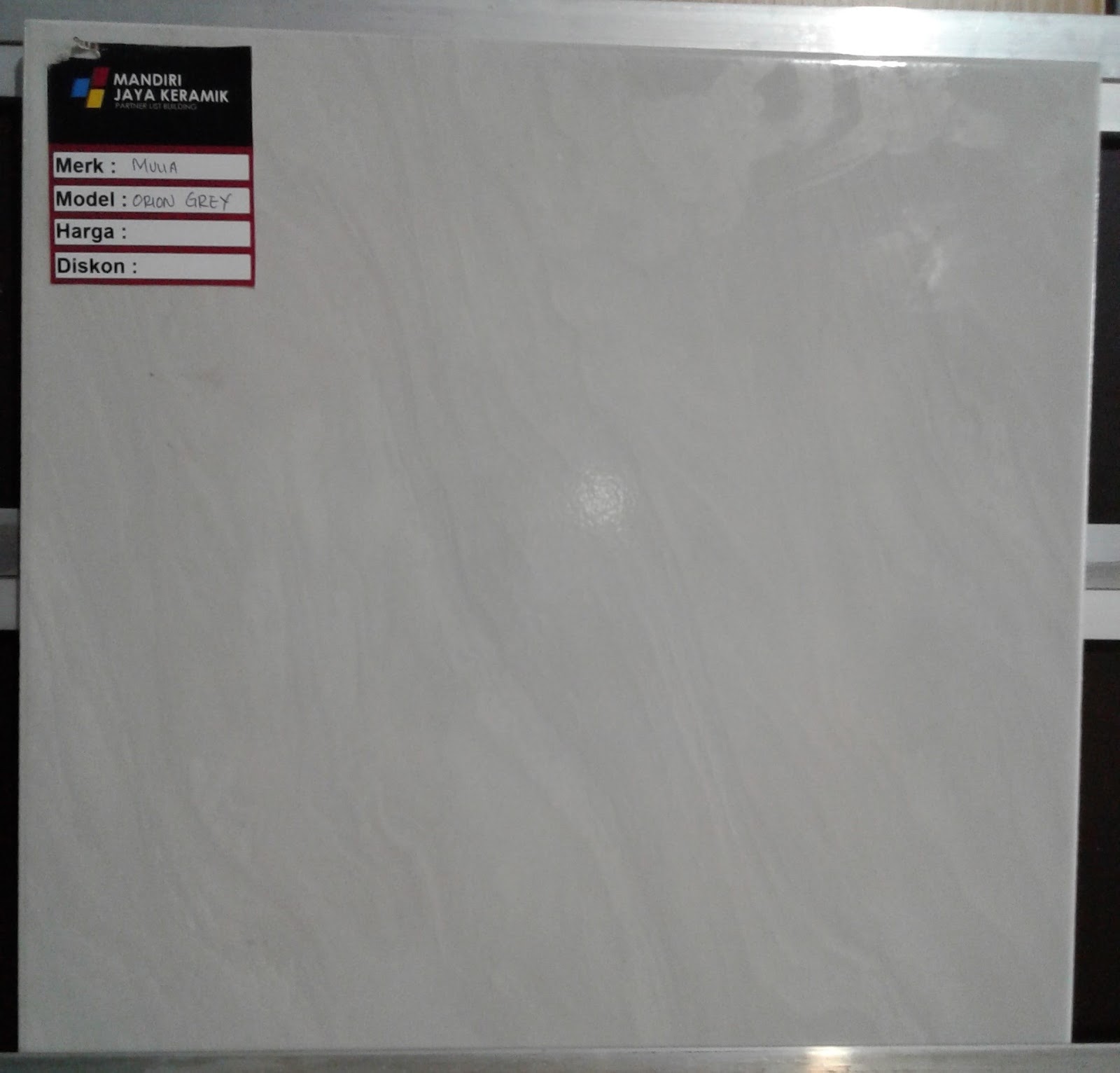 Model Keramik  Platinum  Ukuran 60x60 Dekorumah36