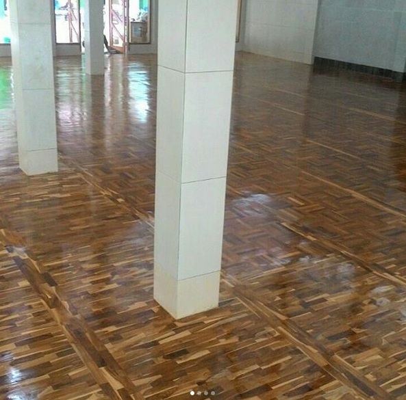 Keren Abis Lantai Kayu Jati Surabaya