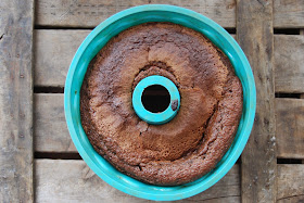 bizcocho de chocolate fácil para hacer con niños