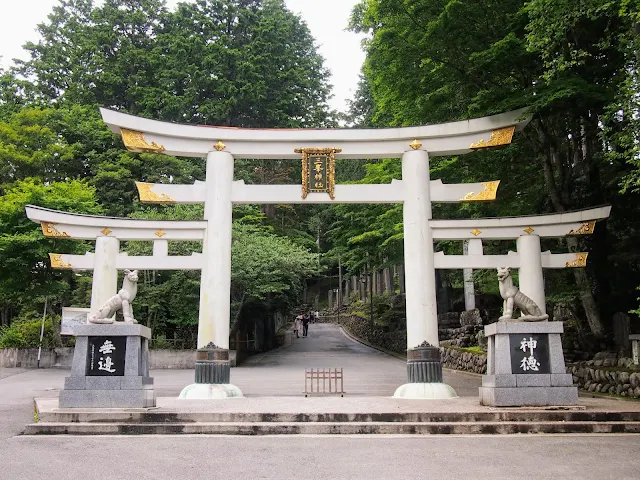 秩父　三峯神社　三ツ鳥居