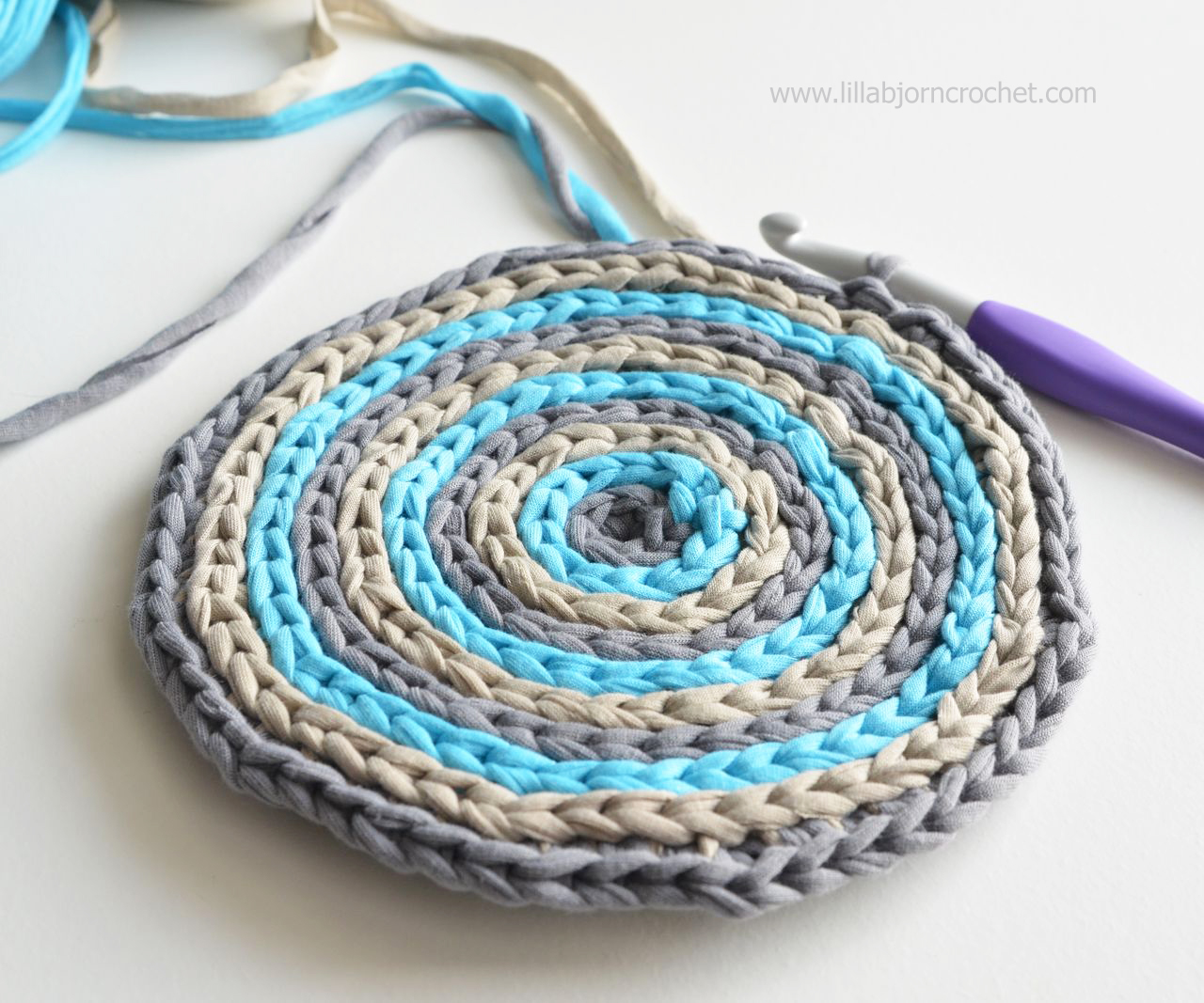 How to crochet Camel Stitch: photo-tutorial by Lilla Bjorn