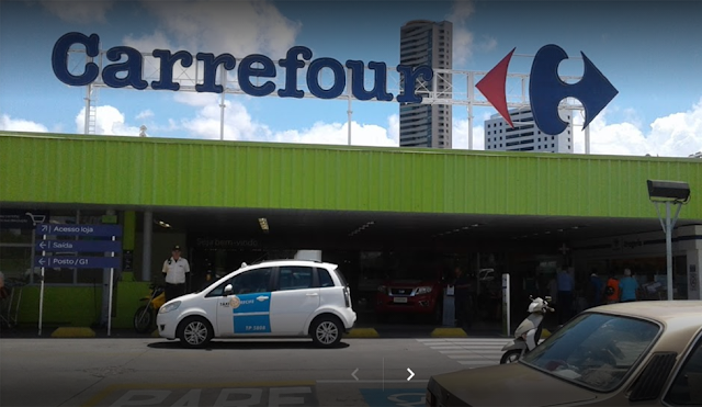 Flagra: saídas de emergência do Carrefour da Torre vivem lacradas