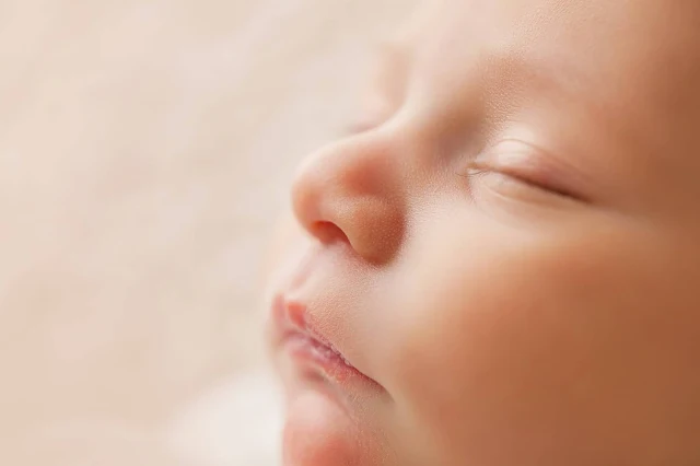 desarrollo-sensorial-del-bebe-en-el-vientre-materno-organo-de-los-sentidos-gusto-sabor-probar-papilas-receptores